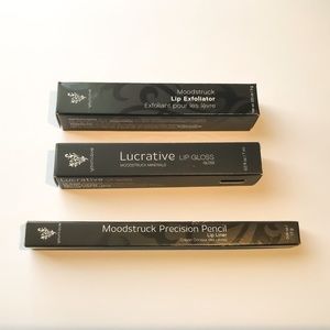 Younique Lip Bundle: exfoliator, gloss & liner